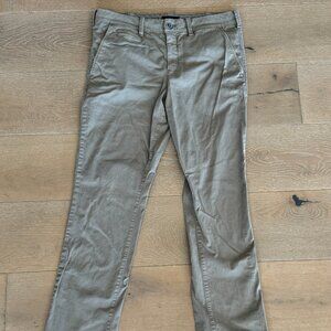 Men's Express Slim Fit Hyper Stretch Chino Pants Olive Size 31x30